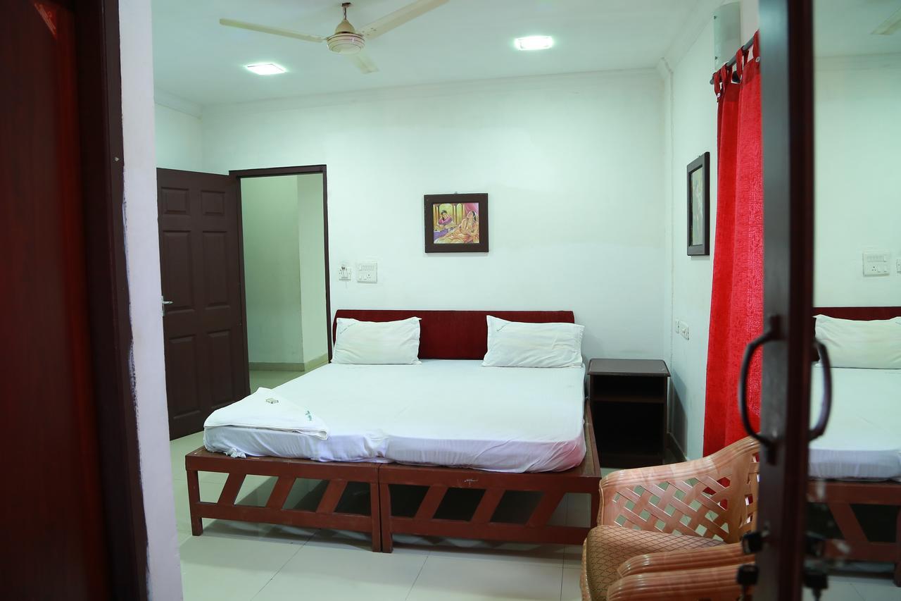 Swades Residency Hotel Cheruvalli Buitenkant foto