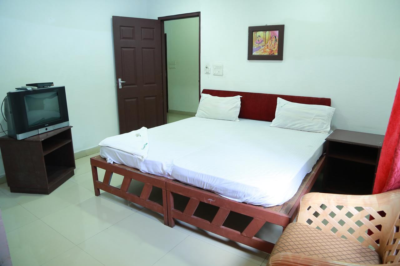 Swades Residency Hotel Cheruvalli Buitenkant foto