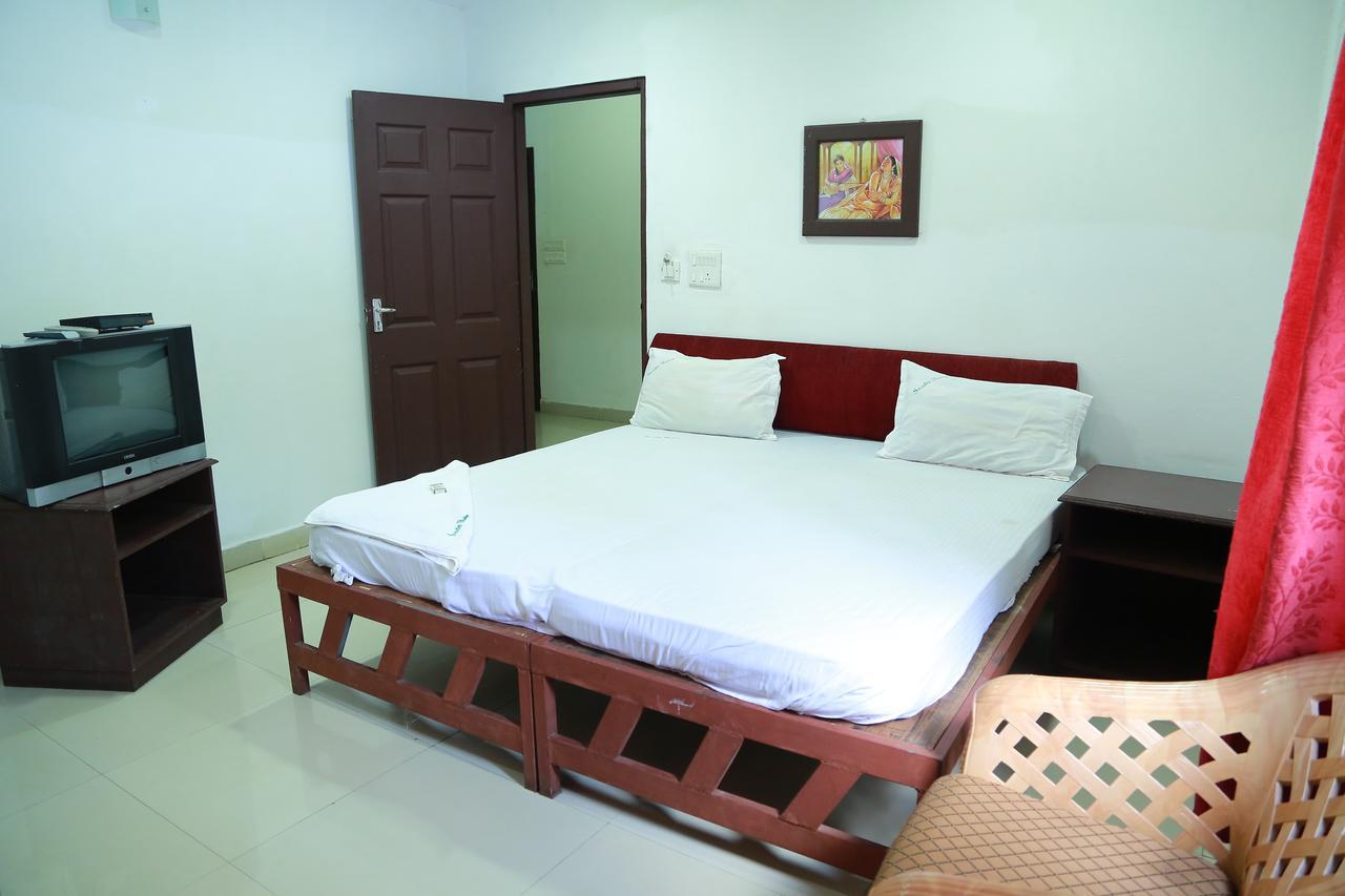 Swades Residency Hotel Cheruvalli Buitenkant foto